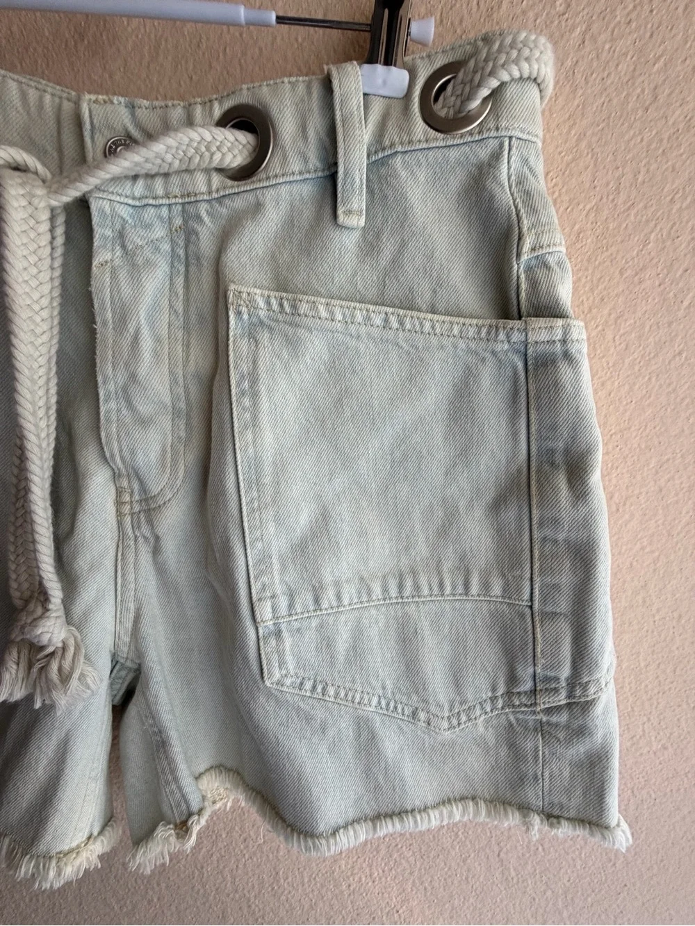 NWOT Free People We The Free Moxie Barrel Jean Shorts size 26 Denim Rope Waist